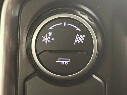 Used 2019 Chevrolet Silverado 1500 LT w/ Texas Edition image 33