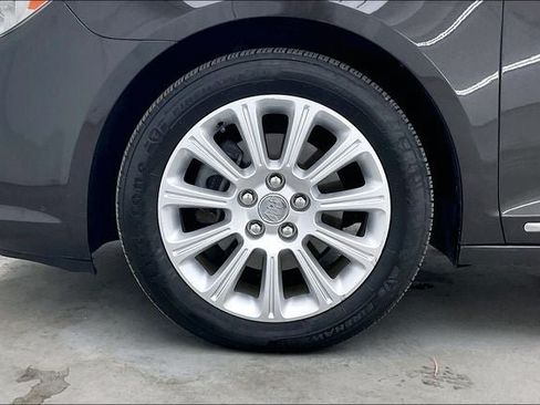 Used 2013 Buick LaCrosse Leather FWD image 10