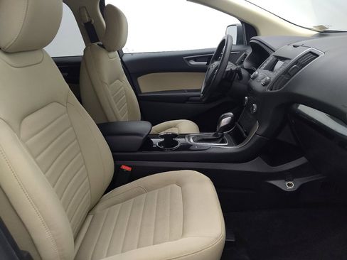 Used 2017 Ford Edge SE FWD image 21