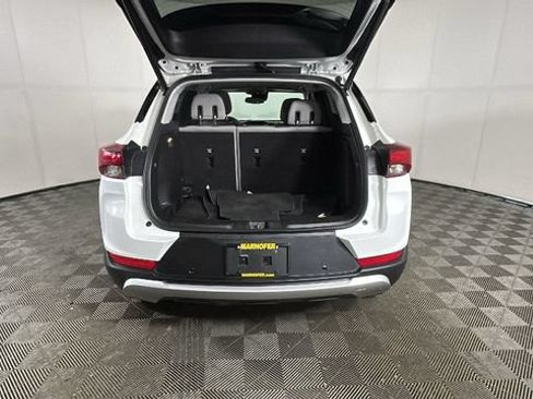 Used 2021 Chevrolet TrailBlazer LT w/ Sun and Liftgate Package FWD image 27