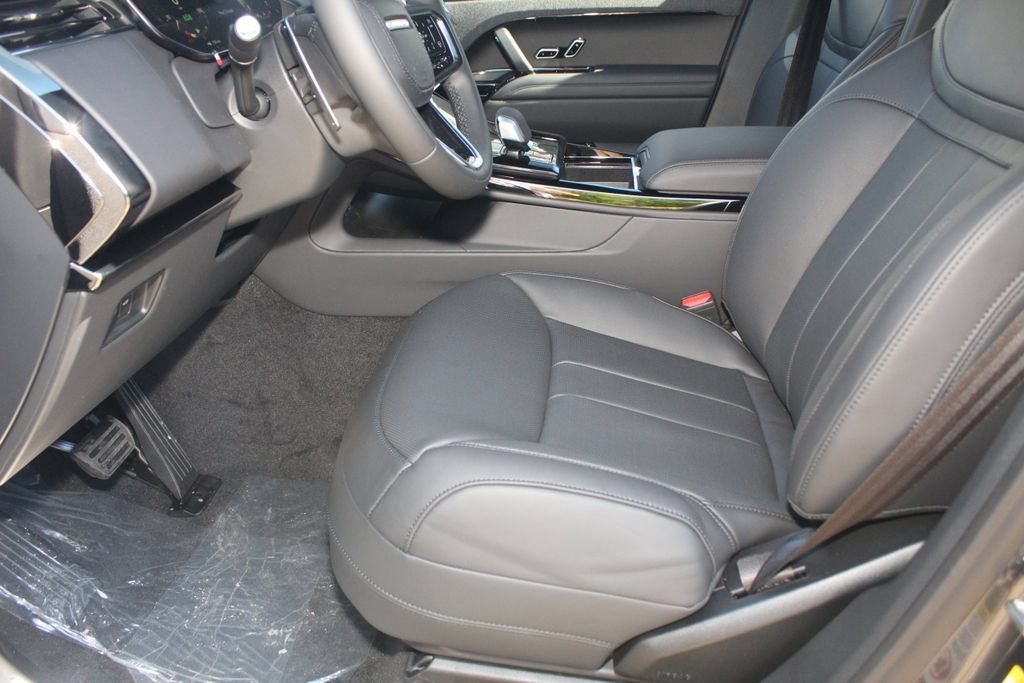 New 2025 Land Rover Range Rover Sport SE AWD/4WD image 35