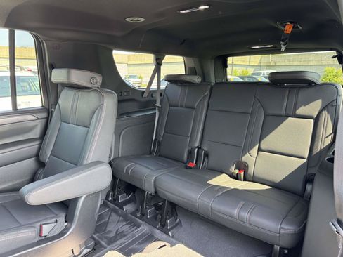 Used 2024 Chevrolet Suburban RST w/ Luxury Package AWD/4WD image 20
