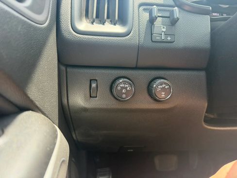 Used 2022 Chevrolet Colorado LT w/ Safety Package AWD/4WD image 18