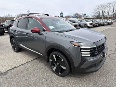 New 2026 Nissan Kicks SR w/ Cold Weather Package AWD/4WD image 3