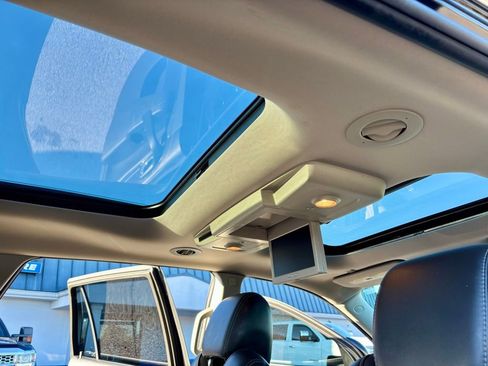 Used 2016 Buick Enclave Premium w/ Experience Buick Package image 11