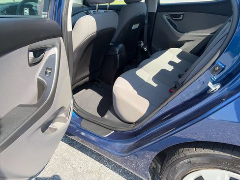 Used 2016 Hyundai Elantra SE FWD image 10