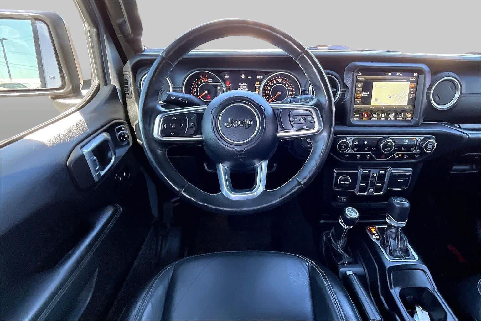 Used 2018 Jeep Wrangler Unlimited Sahara AWD/4WD image 6