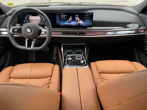 Used 2026 BMW 740i xDrive w/ Premium Package AWD/4WD image 13