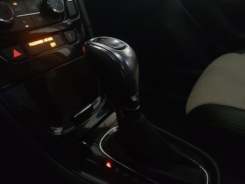 Used 2018 Buick Encore Preferred FWD image 26