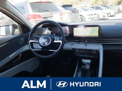 New 2026 Hyundai Elantra Limited image 19