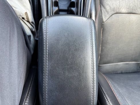 Used 2023 Jeep Compass Limited image 31