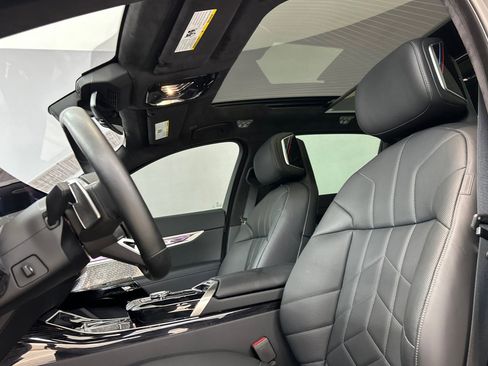 Certified 2024 BMW i7 xDrive60 AWD/4WD image 14