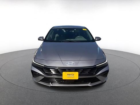Used 2025 Hyundai Elantra SEL FWD image 4
