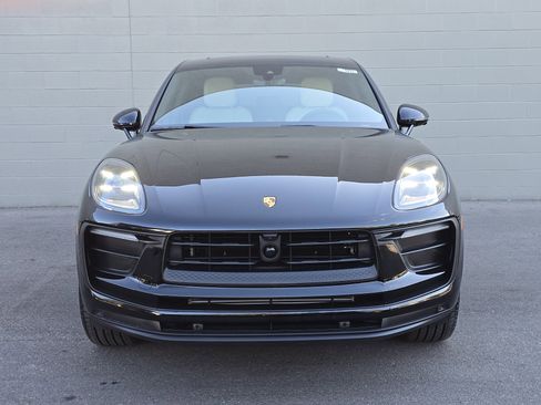 New 2026 Porsche Macan image 6