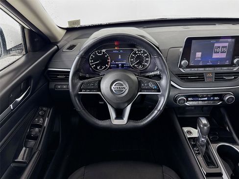 Used 2020 Nissan Altima 2.5 SV image 23