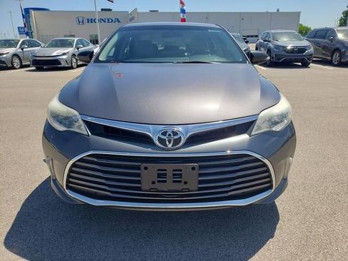 Used 2016 Toyota Avalon XLE FWD image 2