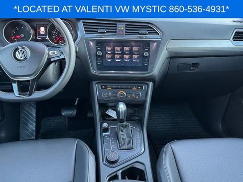 Used 2021 Volkswagen Tiguan SE w/ Panoramic Sunroof Package image 15