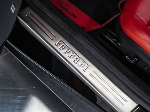 Certified 2023 Ferrari Portofino M RWD image 28