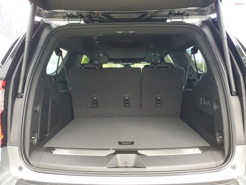 New 2026 GMC Yukon XL Denali w/ Sun & Power Step Package image 9