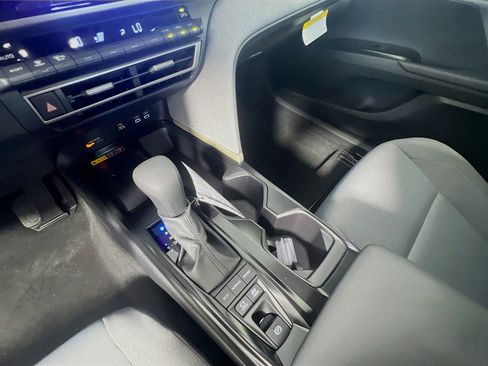 Used 2025 Toyota Camry LE w/ Convenience Package FWD image 26