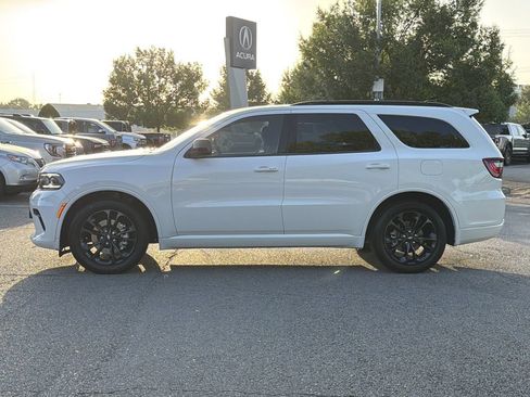 Used 2025 Dodge Durango GT w/ Blacktop Package RWD image 6