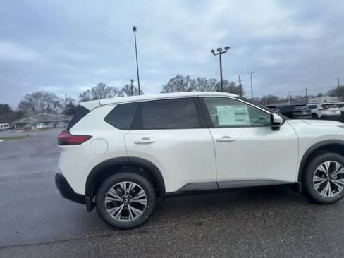 Certified 2023 Nissan Rogue SV AWD/4WD image 9