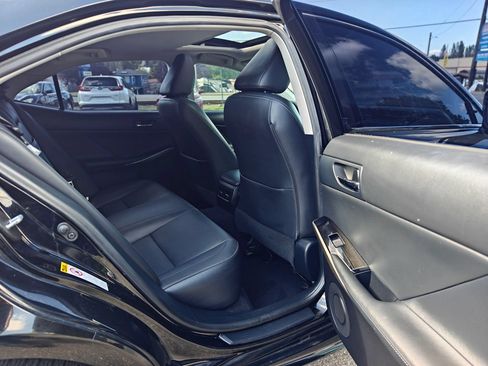 Used 2015 Lexus IS 250 RWD image 34