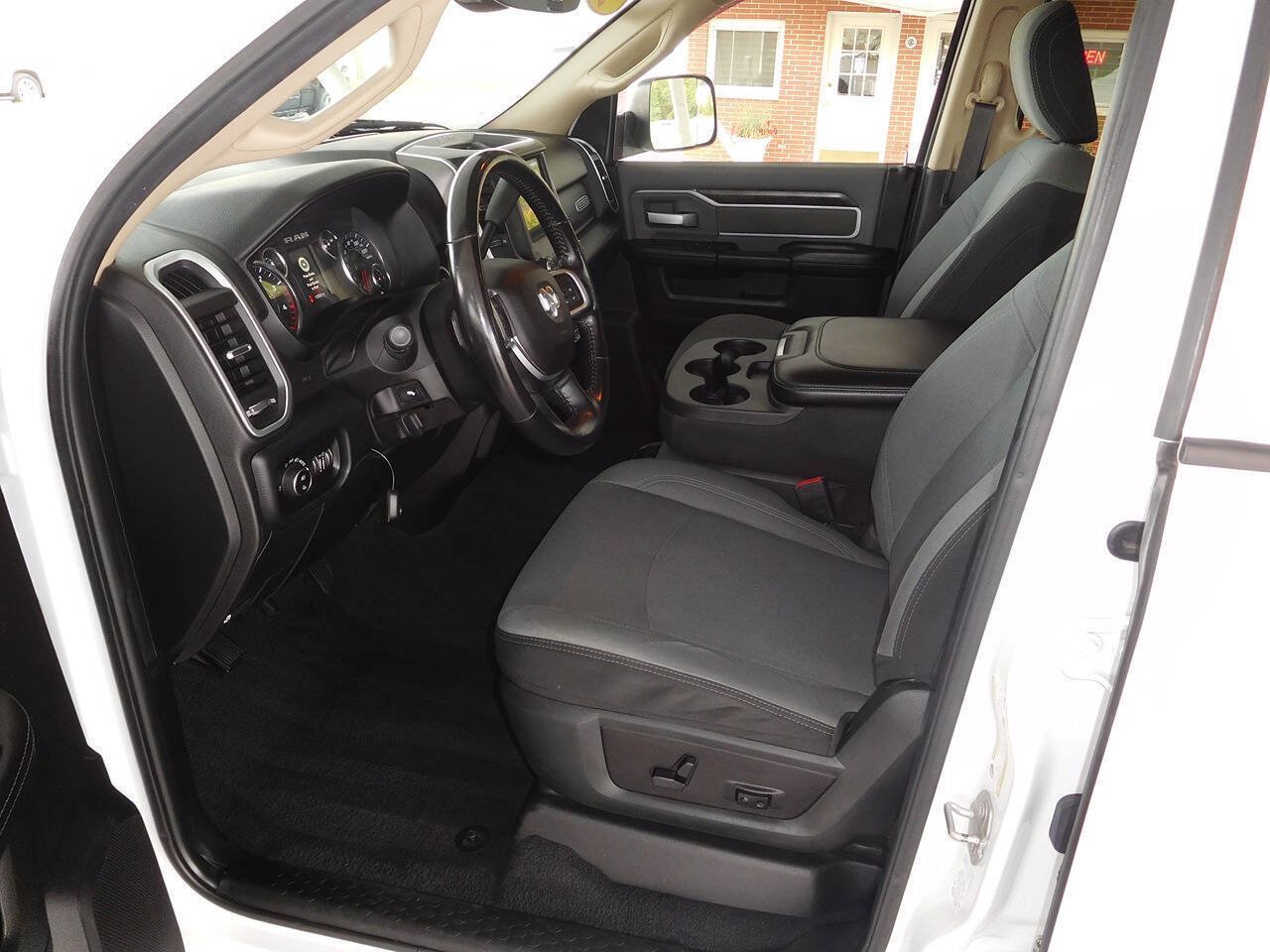 Used 2019 RAM 2500 Big Horn AWD/4WD image 10