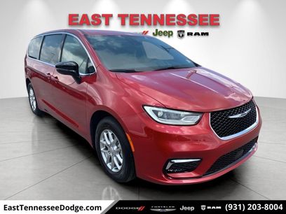 New 2026 Chrysler Pacifica Select