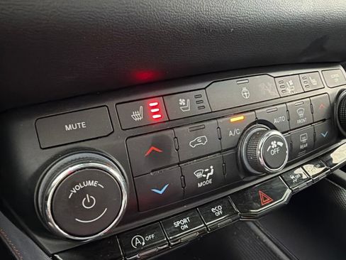 Used 2024 Dodge Durango GT AWD/4WD image 31