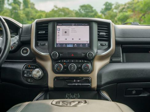 Used 2022 RAM 1500 Laramie AWD/4WD image 36
