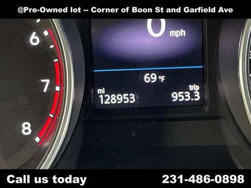 Used 2019 Volkswagen Tiguan SE w/ Panoramic Sunroof Package AWD/4WD image 24