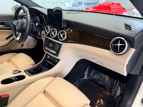 Used 2018 Mercedes-Benz CLA 250 image 26