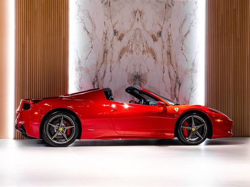 Used 2015 Ferrari 458 Spider RWD image 6