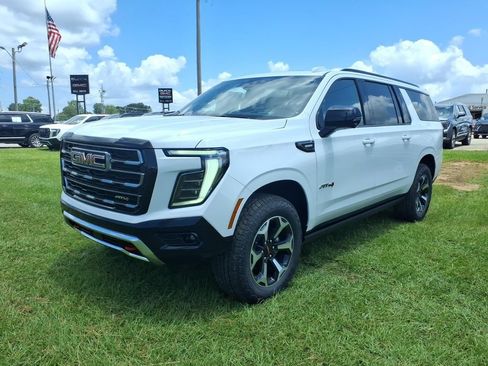 New 2026 GMC Yukon XL AT4 w/ AT4 Premium Plus Package AWD/4WD image 3