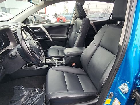 Used 2017 Toyota RAV4 Limited image 12