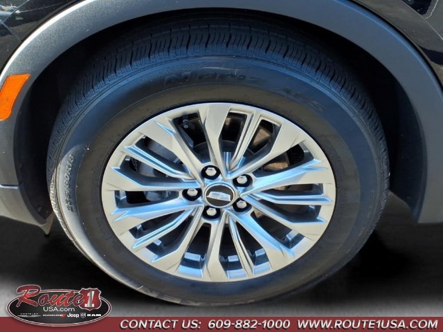 Used 2025 Cadillac XT4 Premium Luxury AWD/4WD image 10