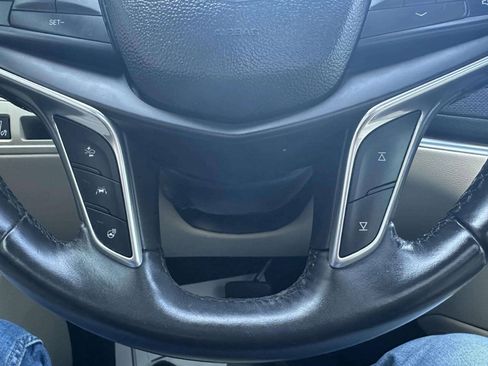 Used 2017 Cadillac XT5 Premium Luxury w/ Driver Assist Package FWD image 28