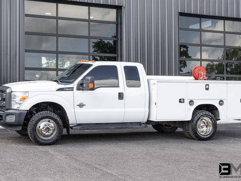 Used 2016 Ford F350 XL w/ Power Equipment Group AWD/4WD image 3