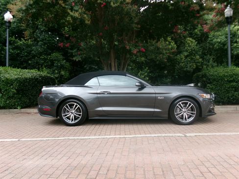 Used 2015 Ford Mustang GT Premium RWD image 11