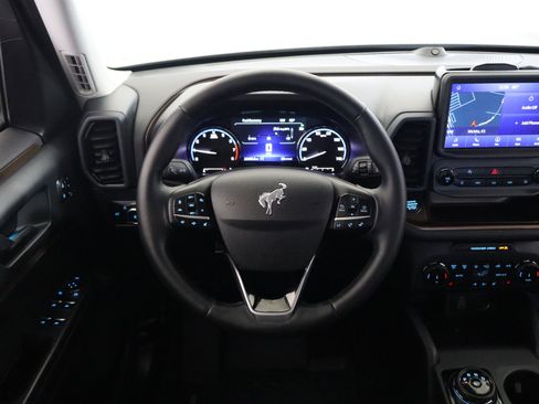 Used 2024 Ford Bronco Sport Outer Banks w/ Tech Package image 17