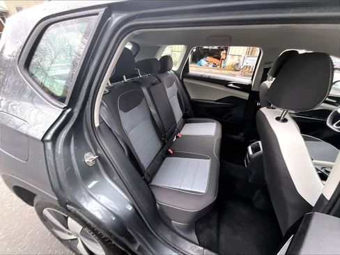 Used 2025 Volkswagen Taos S image 16