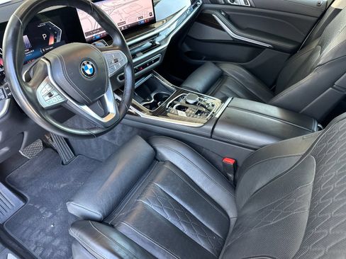 Used 2025 BMW X7 xDrive40i w/ Premium Package AWD/4WD image 9
