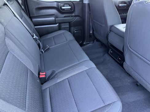 Certified 2022 Chevrolet Silverado 1500 Custom image 19