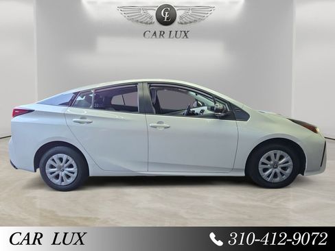 Used 2019 Toyota Prius L Eco FWD image 6