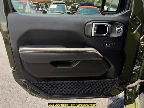 Used 2021 Jeep Wrangler Unlimited Sahara AWD/4WD image 21