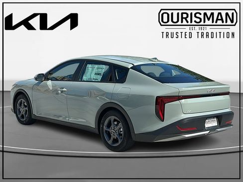 New 2026 Kia K4 FWD image 3