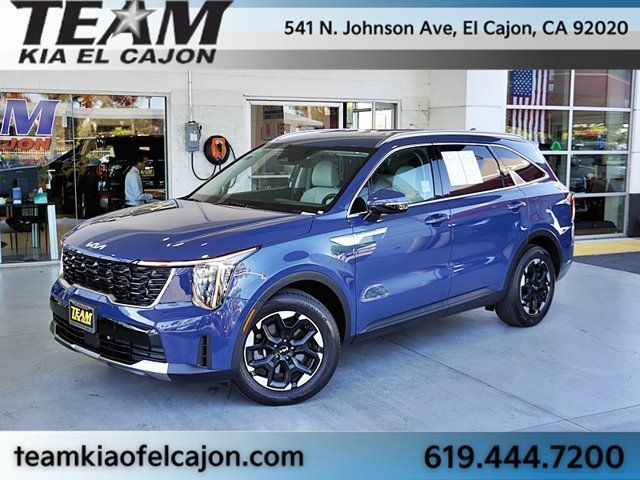 Certified 2025 Kia Sorento S FWD image 1