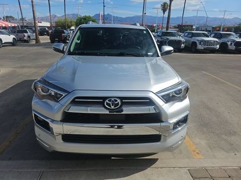 Used 2021 Toyota 4Runner Limited AWD/4WD image 8