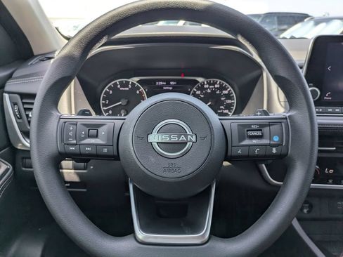 Used 2024 Nissan Rogue SV FWD image 26